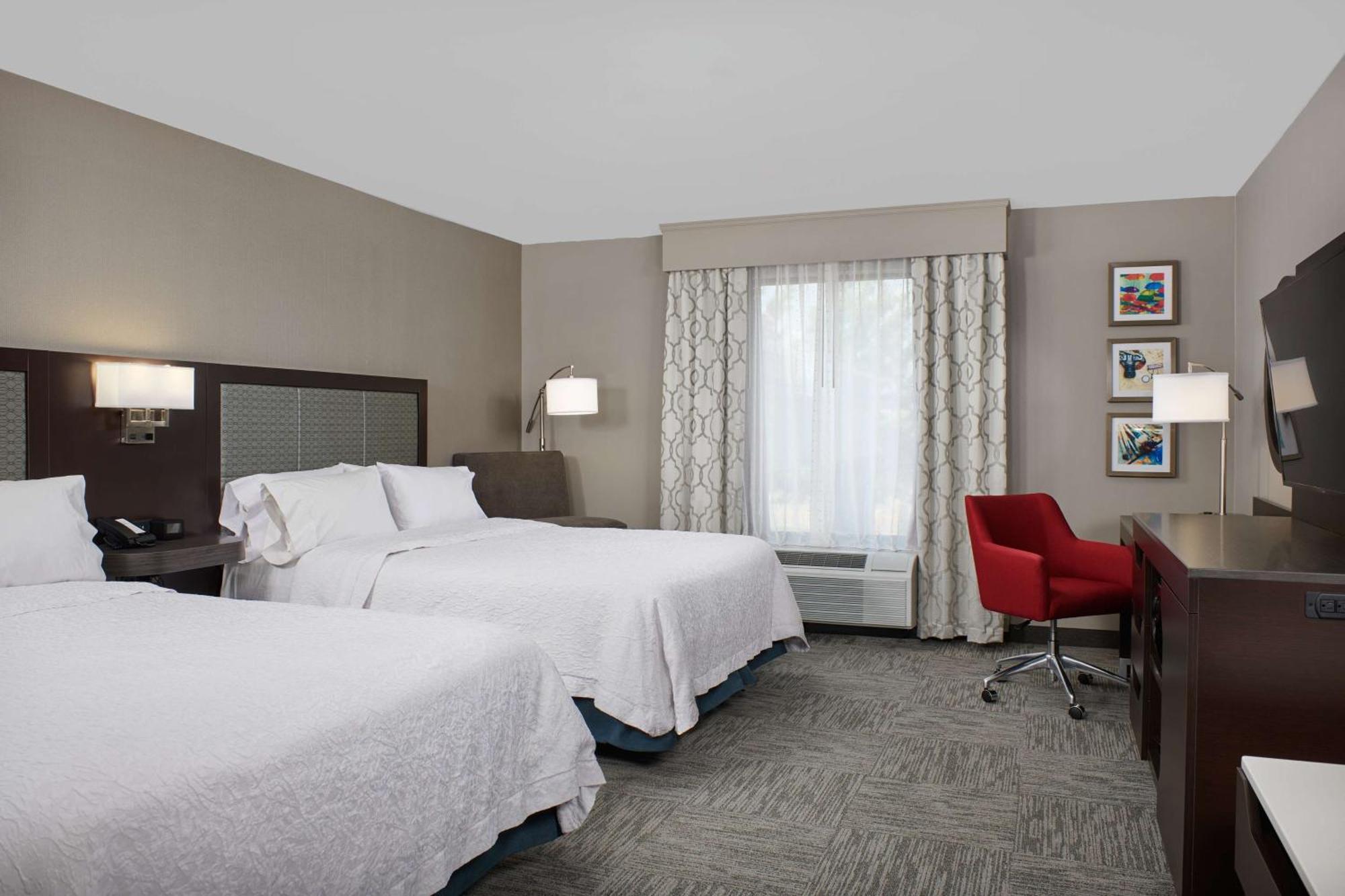 Hampton 3*